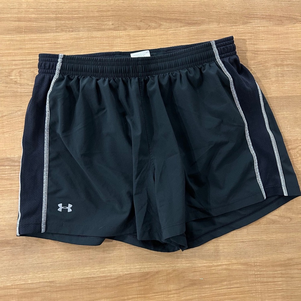 Under Armour Women Black Athletic Shorts Size Medium Running Gym Workout